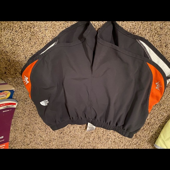 Shorts - Picture 3 of 8